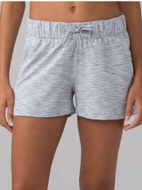 Lululemon On The Fly Shorts 2.5” Wee Are From Space‎ Size 6